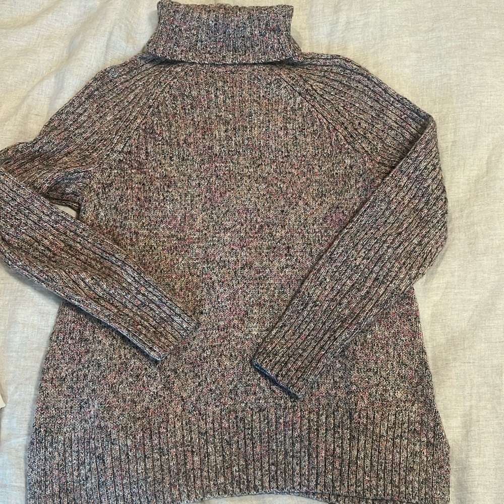 NEW! J. Jill turtleneck